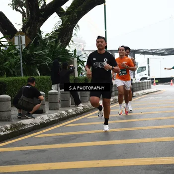 Runner Photo 8573116