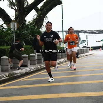 Runner Photo 8573122