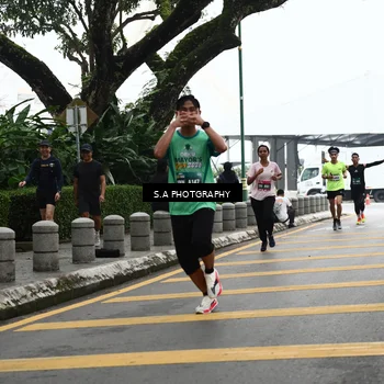 Runner Photo 8573208