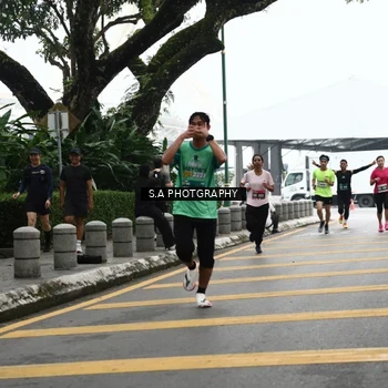 Runner Photo 8573243
