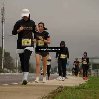 Runner Photo 8573312