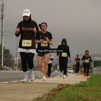 Runner Photo 8573315