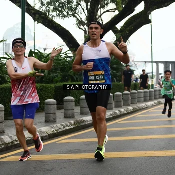 Runner Photo 8573319