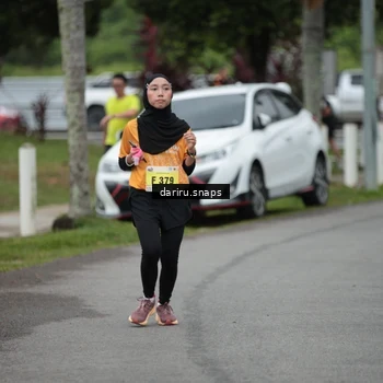 Runner Photo 8573324