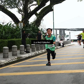 Runner Photo 8573326