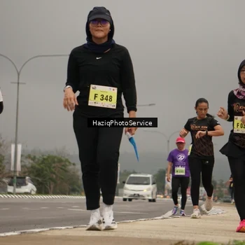 Runner Photo 8573330