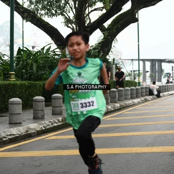 Runner Photo 8573334