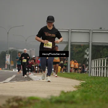 Runner Photo 8573346