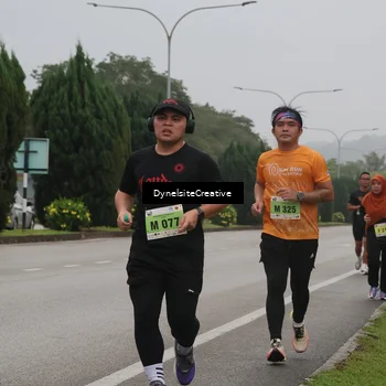 Runner Photo 8573367