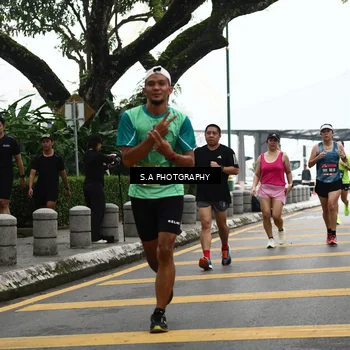 Runner Photo 8573368