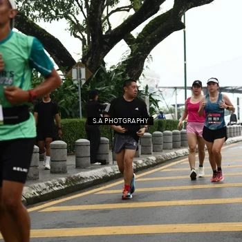 Runner Photo 8573381