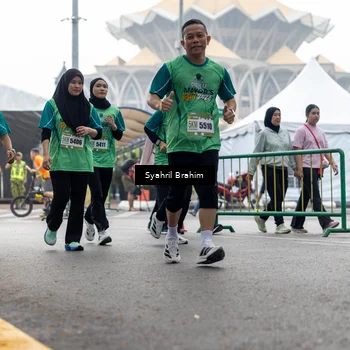 Runner Photo 8573433