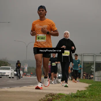 Runner Photo 8573456