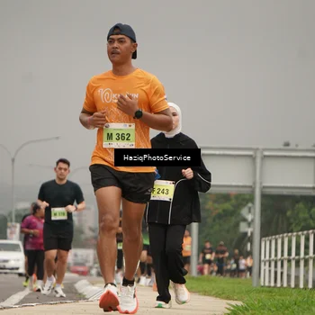Runner Photo 8573493