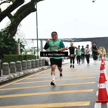 Runner Photo 8573496