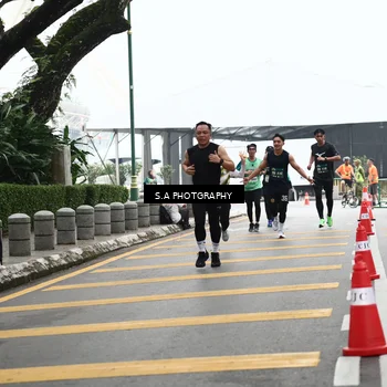 Runner Photo 8573518