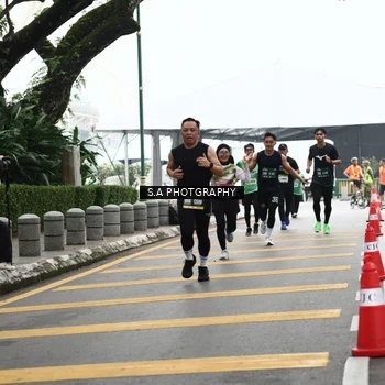 Runner Photo 8573529