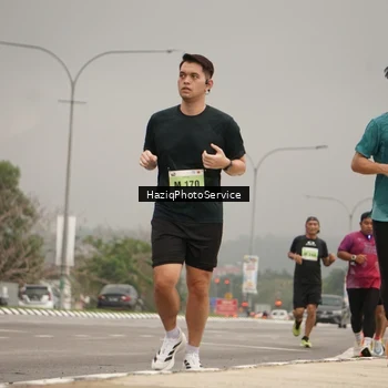 Runner Photo 8573556