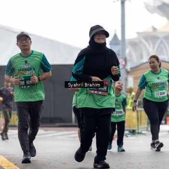 Runner Photo 8573557