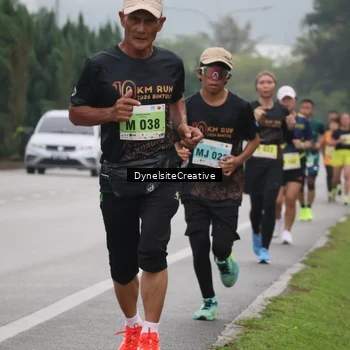 Runner Photo 8573561