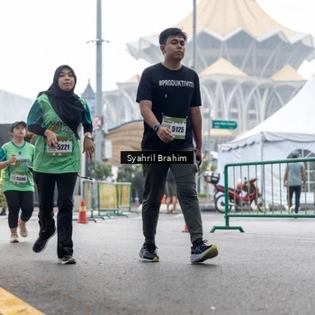 Runner Photo 8573571