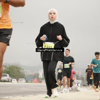 Runner Photo 8573572