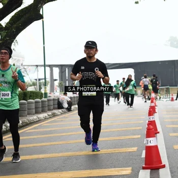 Runner Photo 8573598