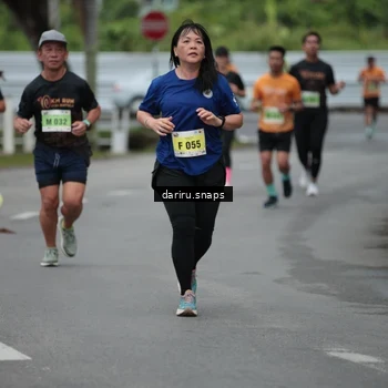 Runner Photo 8573608
