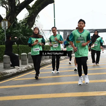 Runner Photo 8573635