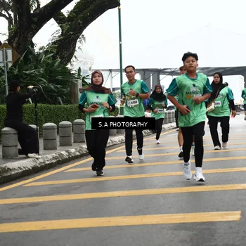 Runner Photo 8573636