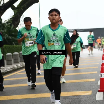 Runner Photo 8573642