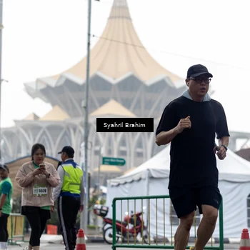 Runner Photo 8573645