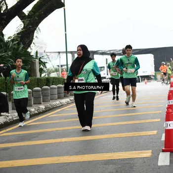 Runner Photo 8573668