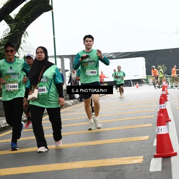 Runner Photo 8573680