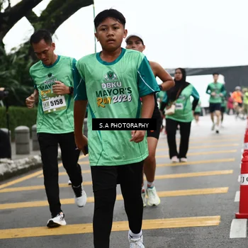 Runner Photo 8573696