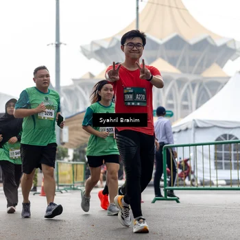 Runner Photo 8573715