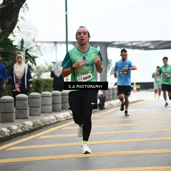 Runner Photo 8573738