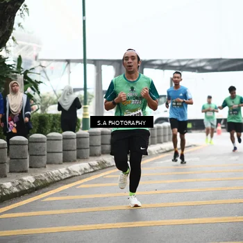 Runner Photo 8573741