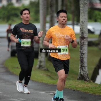 Runner Photo 8573742