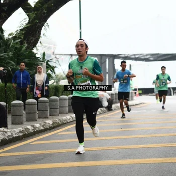 Runner Photo 8573750