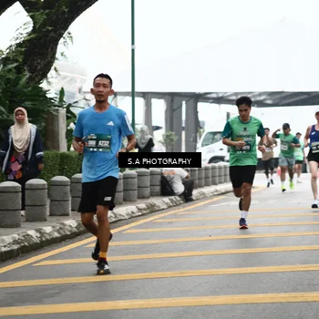 Runner Photo 8573765