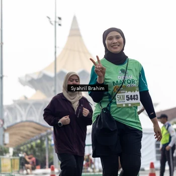 Runner Photo 8573832
