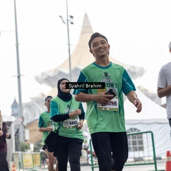 Runner Photo 8573836