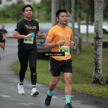 Runner Photo 8573837