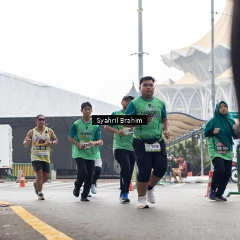 Runner Photo 8573840