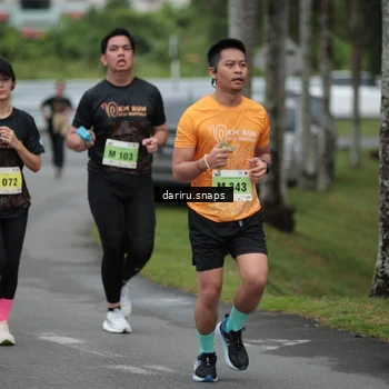 Runner Photo 8573843