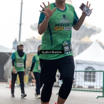 Runner Photo 8573875