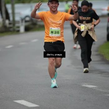 Runner Photo 8573889