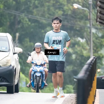 Runner Photo 8573916