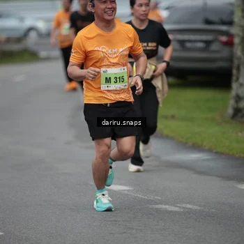 Runner Photo 8573941